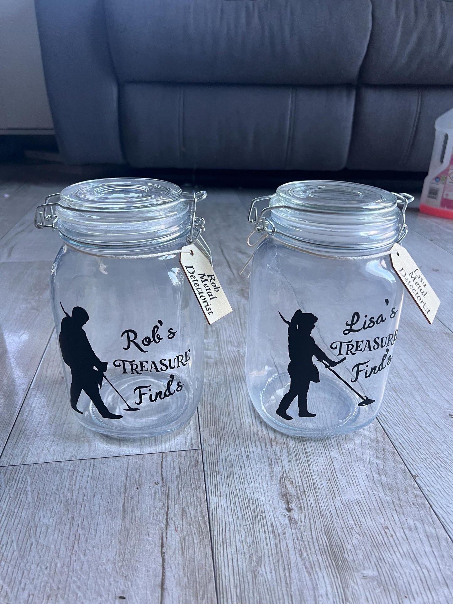 Personalised Metal detector Treasure finds jar. Detector gift, Storage Jar. Great way to store those finds. Male or female detector image.