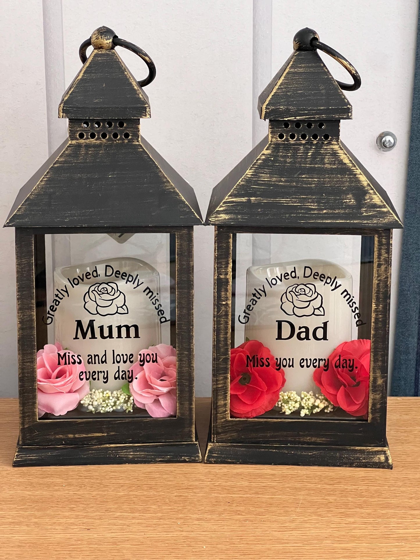 Personalised Memorial Lantern choice of flower colour, Mum, Dad, Nan, Grandad Wife , husband etc. Graveside ,Home. Auto candle custom order