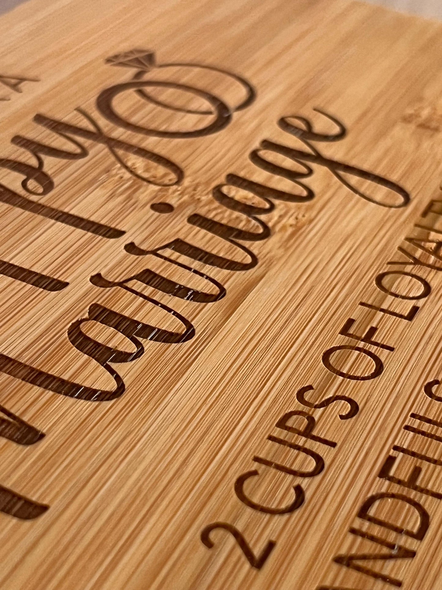 Engraved chopping board for a couple, happy marriage recipe. Custom with names and date. Anniversary-keepsake-gift-wedding gift
