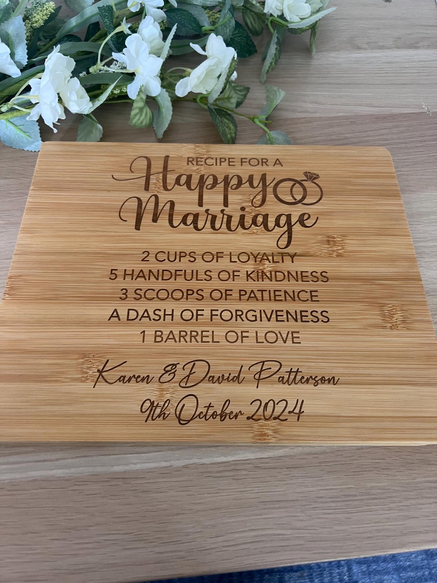 Engraved chopping board for a couple, happy marriage recipe. Custom with names and date. Anniversary-keepsake-gift-wedding gift
