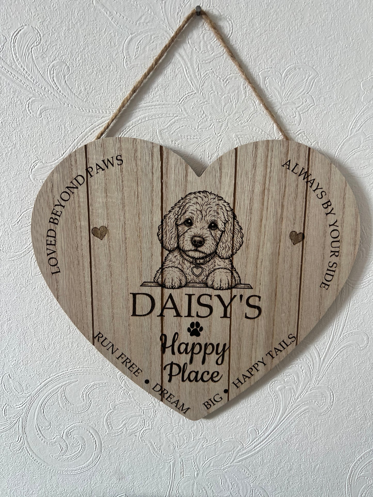 Personalised Dog Heart Plaque Sign – Laser Engraved Wooden Wooden Effect MDF Wall Hanging (23.5cm) – Custom Name & Breed Pet Gift or Dog Corner Decor