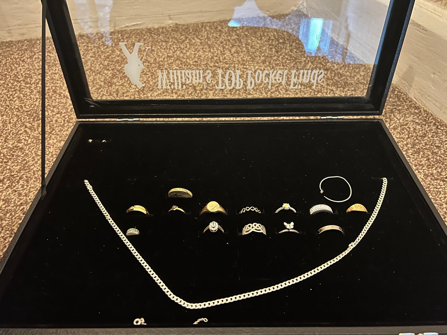 Personalised metal detecting Top finds showcase. Storage for the special finds. Has 100 slots for rings, broaches, coins etc.TOP pocket Find
