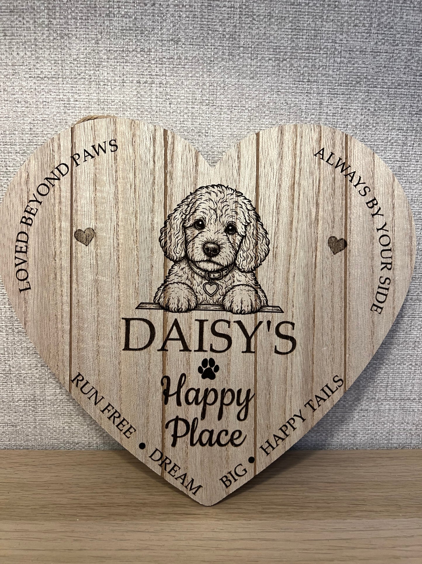 Personalised Dog Heart Plaque Sign – Laser Engraved Wooden Wooden Effect MDF Wall Hanging (23.5cm) – Custom Name & Breed Pet Gift or Dog Corner Decor