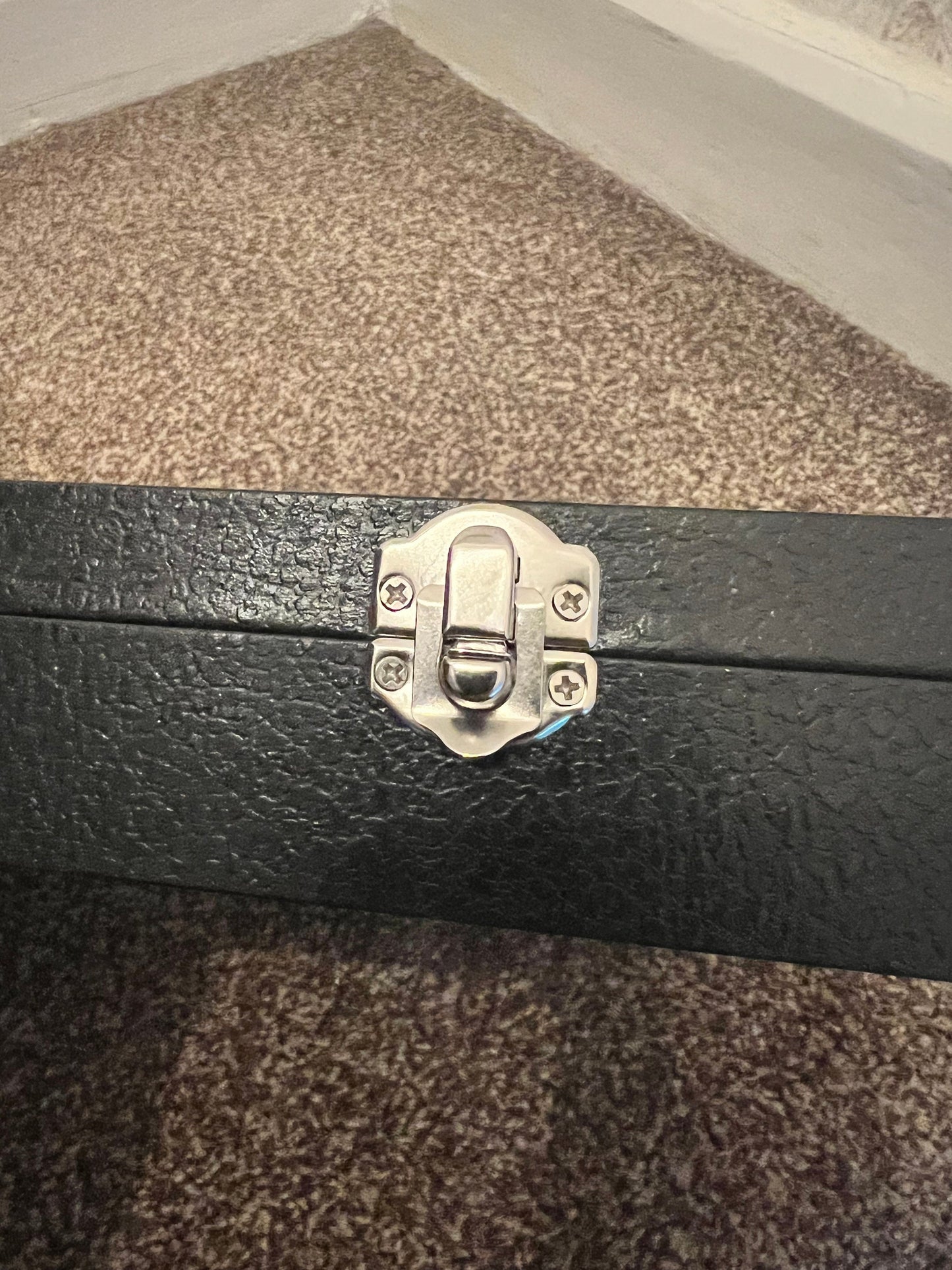 Personalised metal detecting Top finds showcase. Storage for the special finds. Has 100 slots for rings, broaches, coins etc.TOP pocket Find