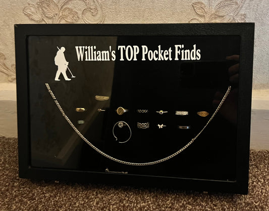 Personalised metal detecting Top finds showcase. Storage for the special finds. Has 100 slots for rings, broaches, coins etc.TOP pocket Find