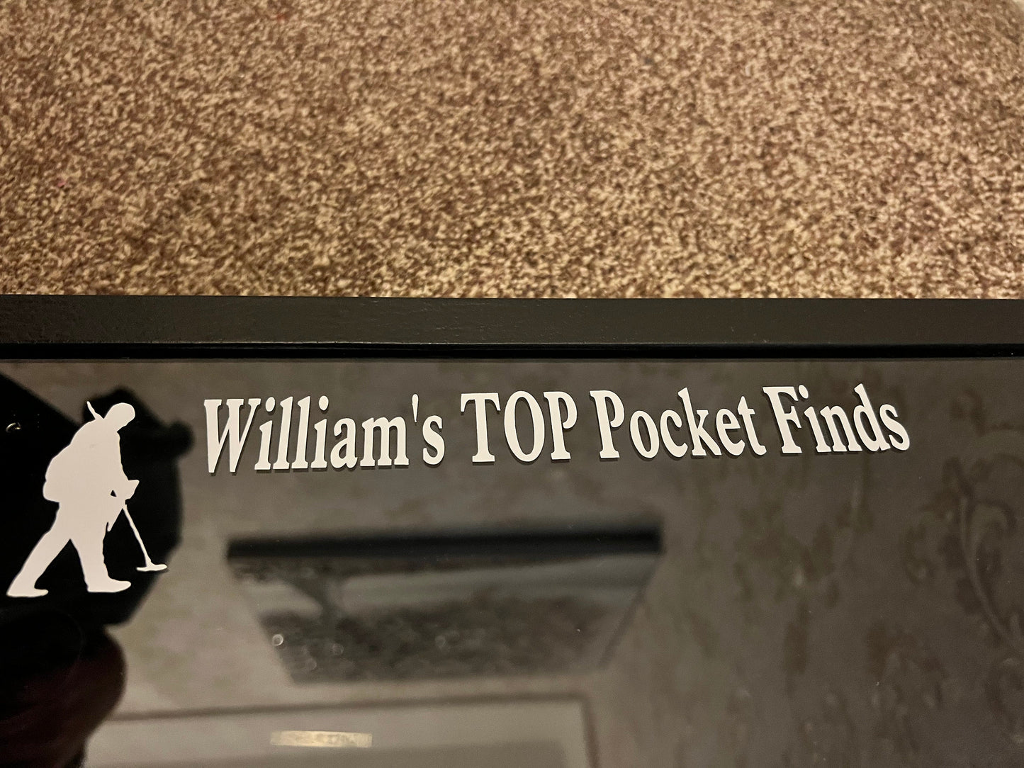 Personalised metal detecting Top finds showcase. Storage for the special finds. Has 100 slots for rings, broaches, coins etc.TOP pocket Find