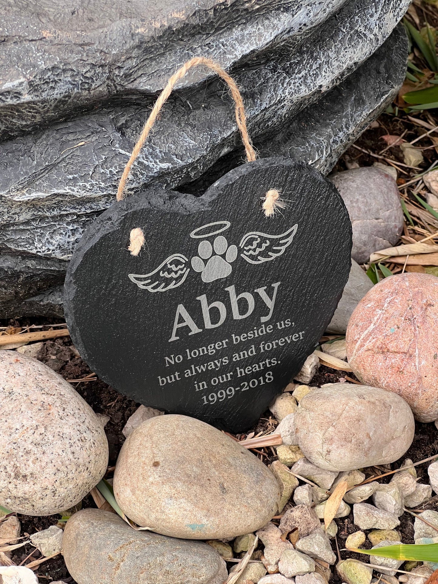 Pet engraved slate memorial heart. Dog ,Cat gave marker heart. Any words engraved. 15cm